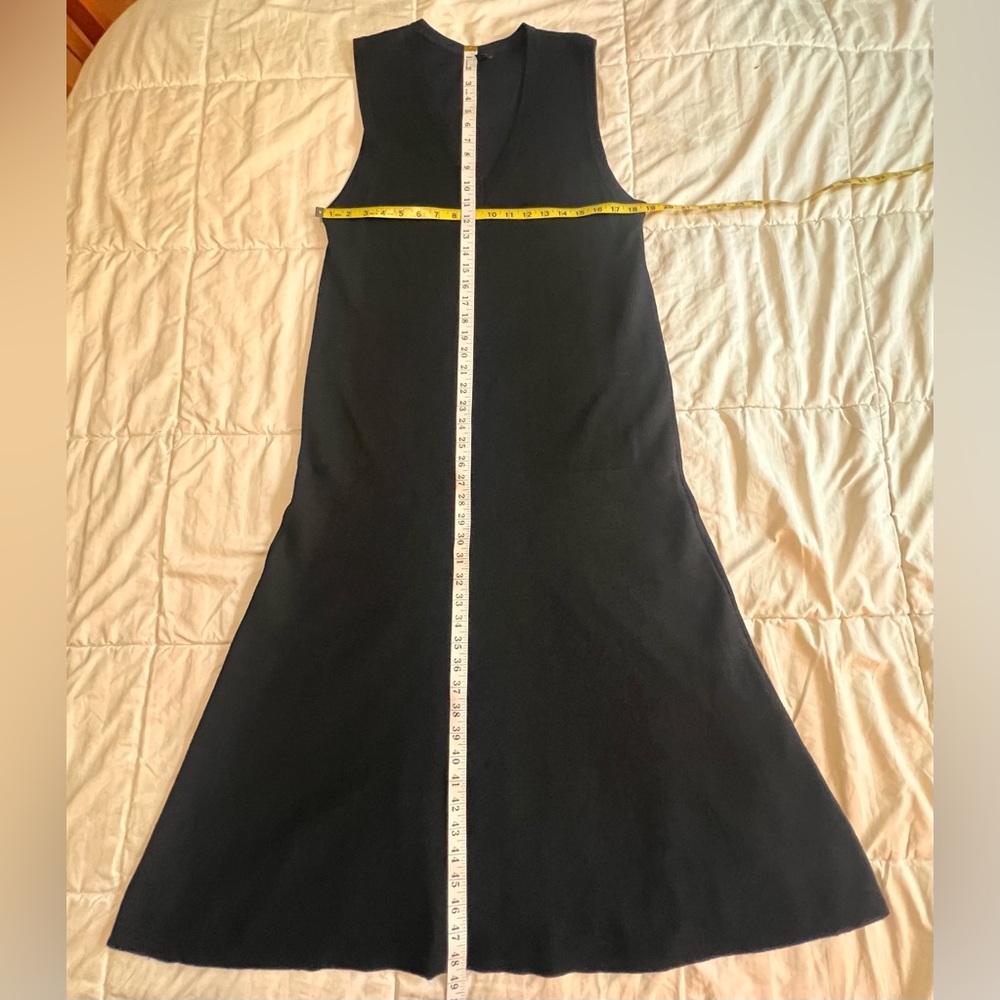 COS Dress Dark Navy Blue Midi V Neck Minimalist Lagenlook
Size Medium - Picture 7 of 10